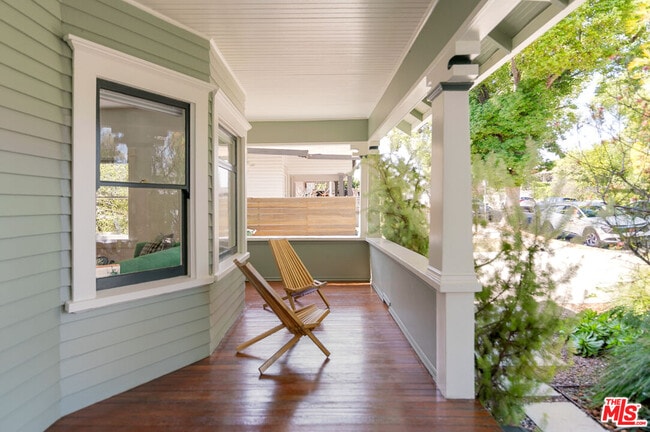 Building Photo - 5676 Hub St