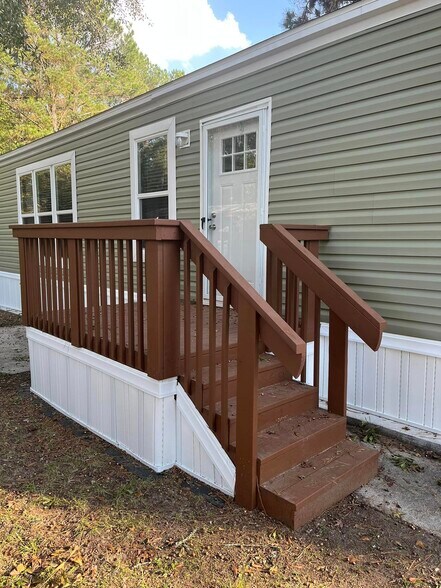 Building Photo - 126 Peggy St