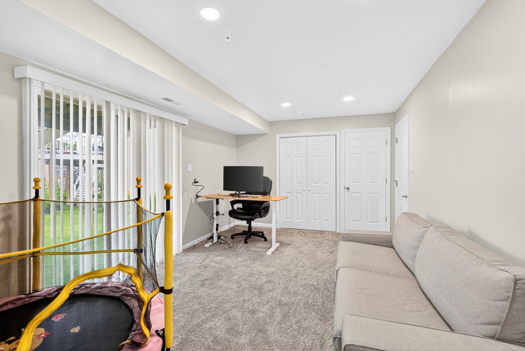 Building Photo - 380 Sunrise Dr