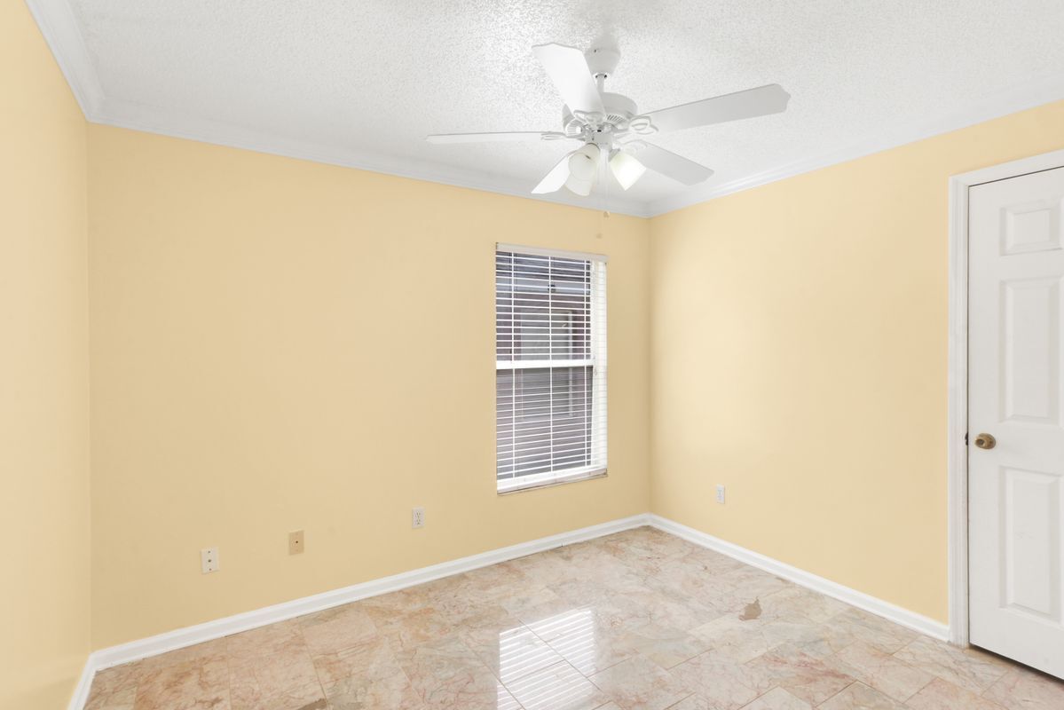 Building Photo - 126 N Weathersfield Ave