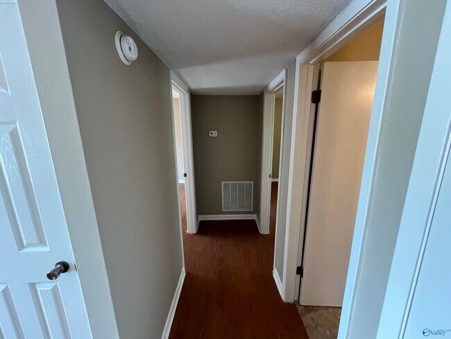 Building Photo - 611 Adelle St SW