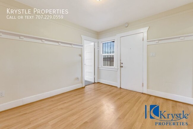 Building Photo - 1117 Sutter St