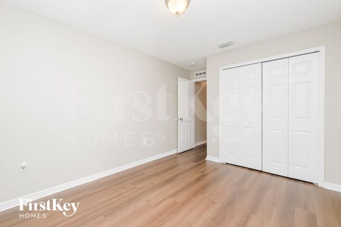 Building Photo - 1054 Brenton Leaf Dr