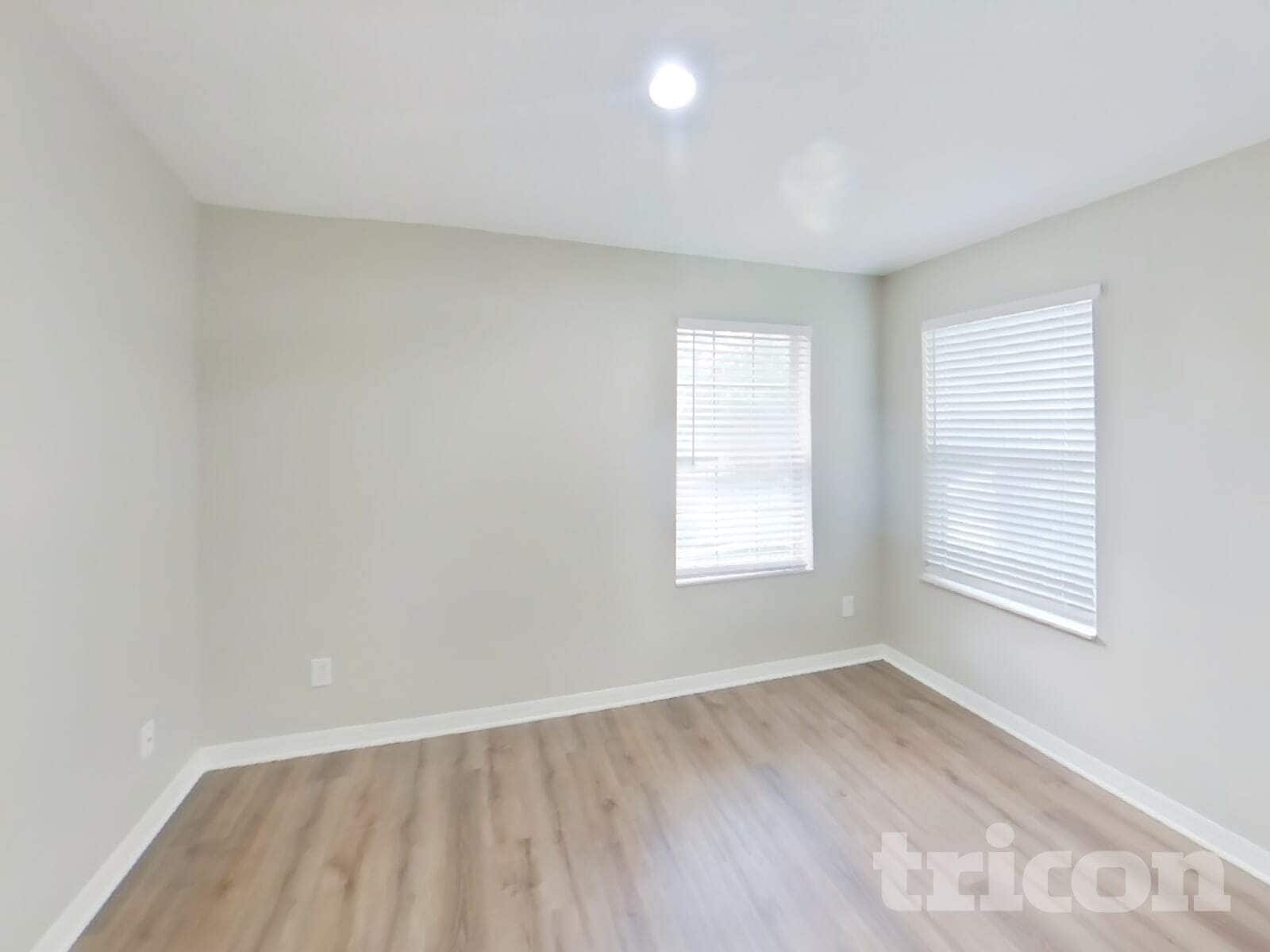 Building Photo - 16651 Midsummer Ln