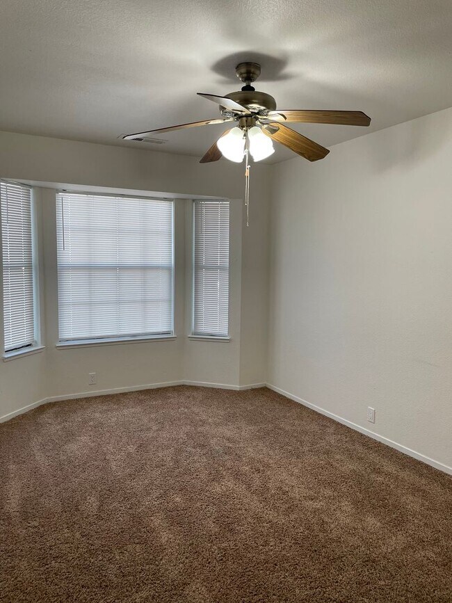 Building Photo - 459 Ranchwood Dr