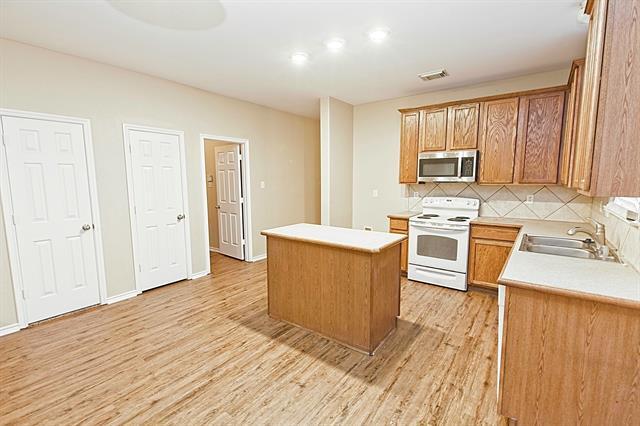 Building Photo - 4009 Hidden Meadow Ct