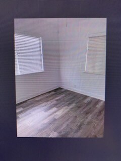 Building Photo - 7 Oak St