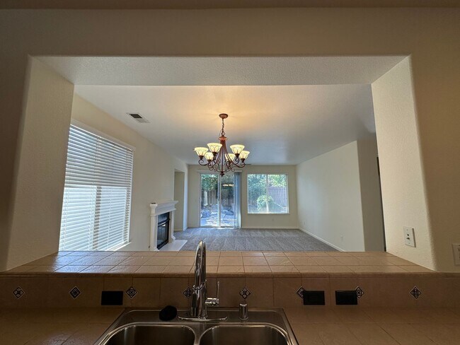 Building Photo - Curti Ranch House