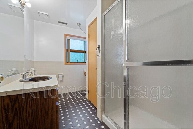 Building Photo - 1709 S Highland Ave