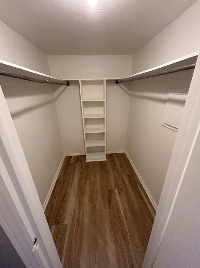 Building Photo - Experience the ultimate comfort of living ...
