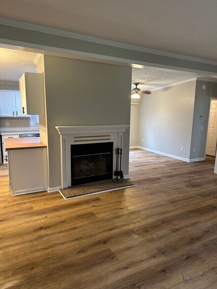 Building Photo - 105 Cherokee Trl