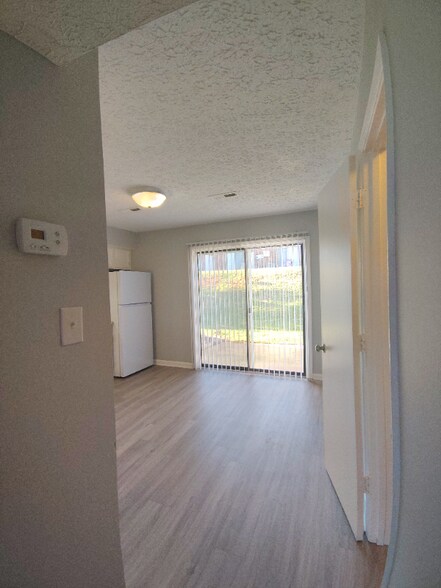 Building Photo - 14 Fonda Dr