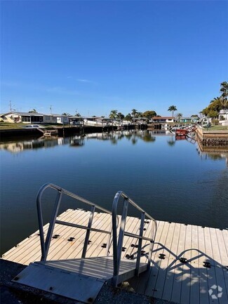 Building Photo - 12529 1st Isle