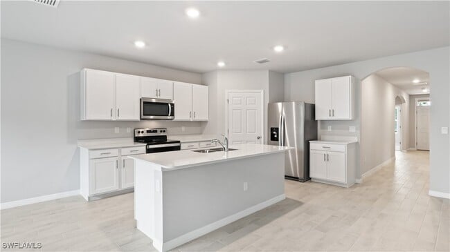 Building Photo - 1903 Cape Coral Pkwy W