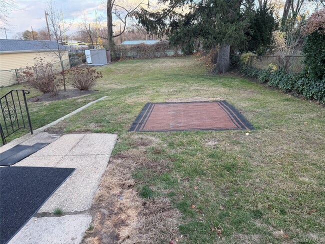 Building Photo - 75 Anstice St