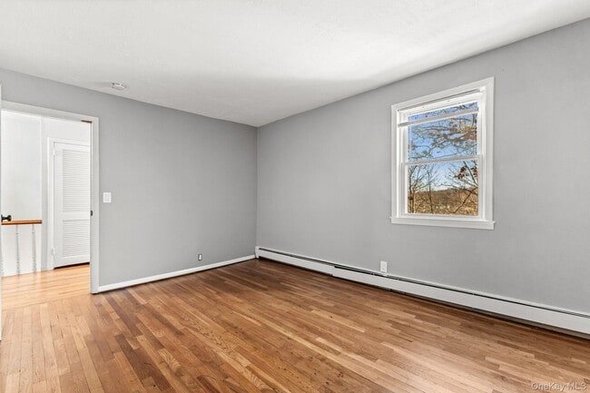 Building Photo - 45 Pamela Ln