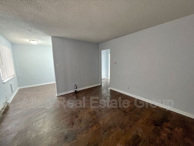 Building Photo - 9870 E Montview Blvd