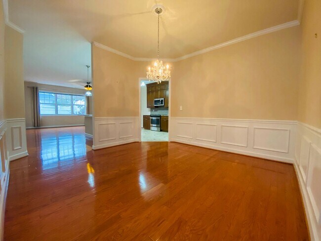 Building Photo - Luxury 3 Bedroom  Townhome in South Durham...