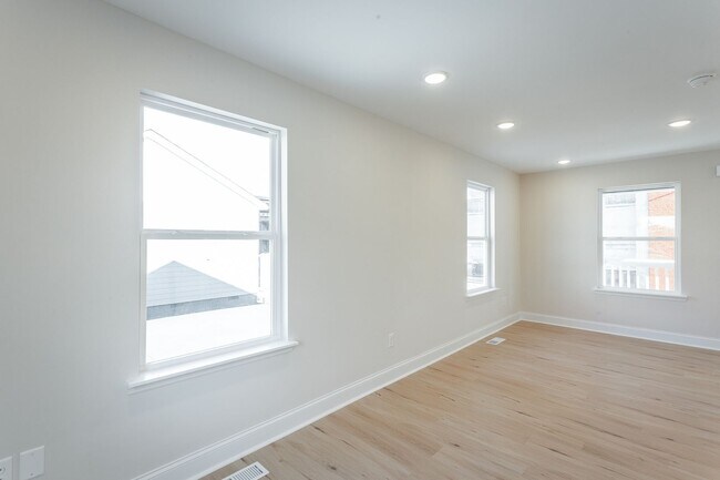 Building Photo - Brand New 2 Bedroom Home