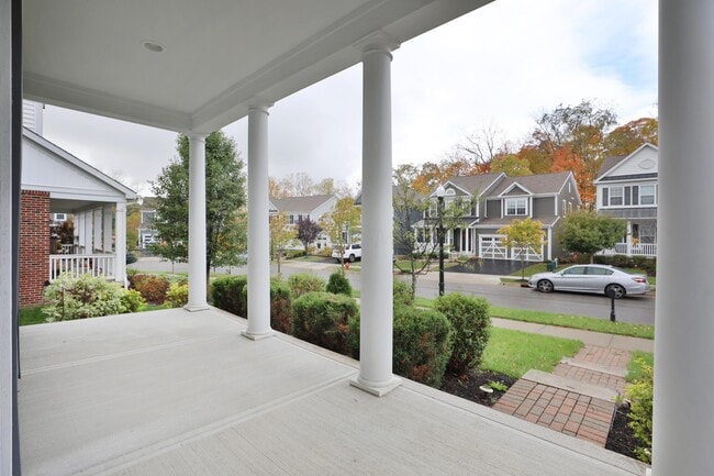 Building Photo - 1412 Leesland Dr