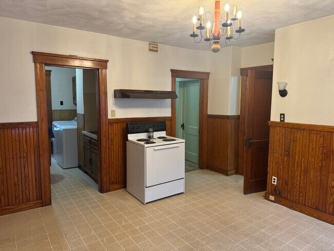 Building Photo - 49 Houghton St