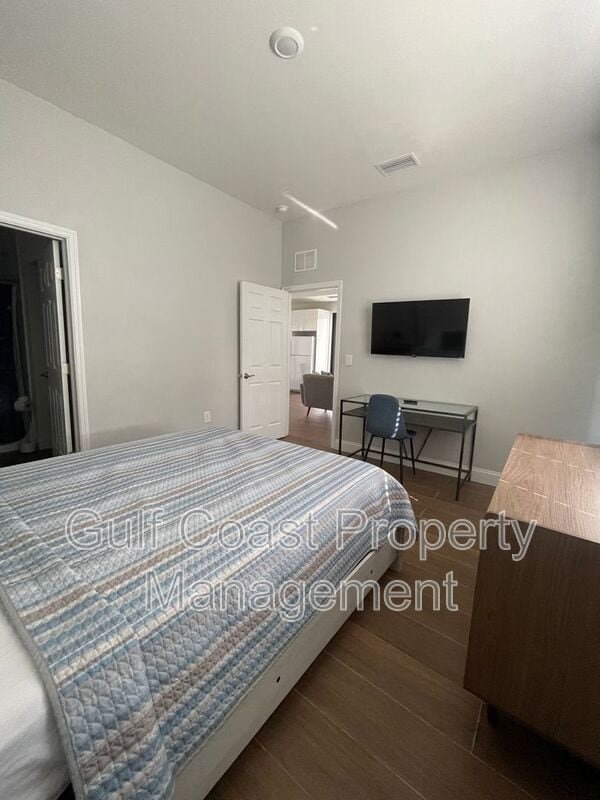 Building Photo - 681 Windermere Dr