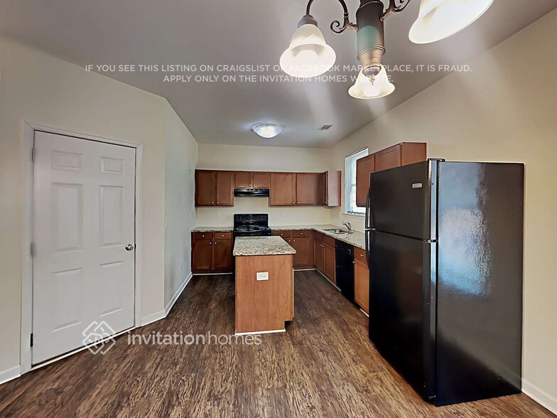 Building Photo - 4810 Medlock Trail Ct SW