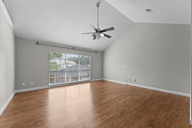 Building Photo - 16338 Hickory Point Rd