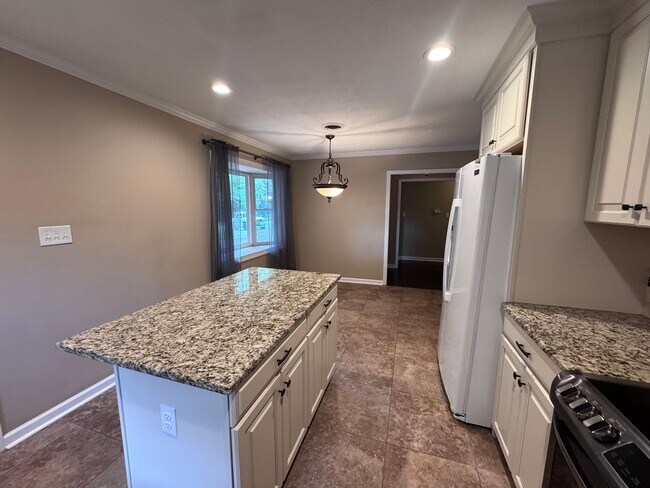 Building Photo - 4430 Chicadee Dr