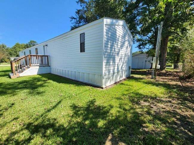 Building Photo - Available Now! 124 Littleton-Midway Park. $300 Off 1st Month's Rent!