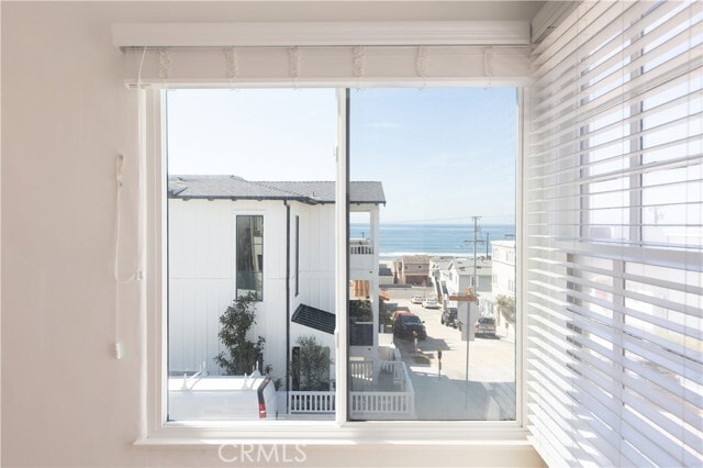 Building Photo - 3030 Manhattan Ave