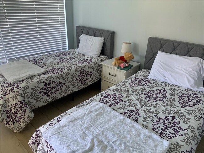 Building Photo - 6269 Palma Del Mar Blvd S