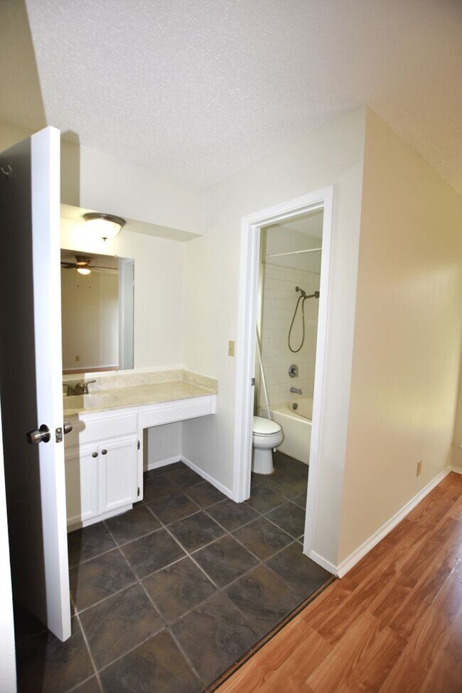 Building Photo - Cozy Brushy Creek 1 story - Cul-de-sac Lot