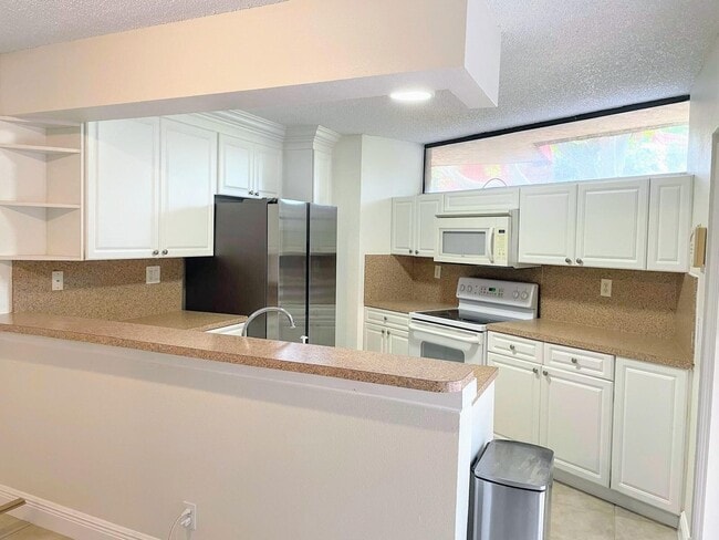 Building Photo - 8189 Severn Dr