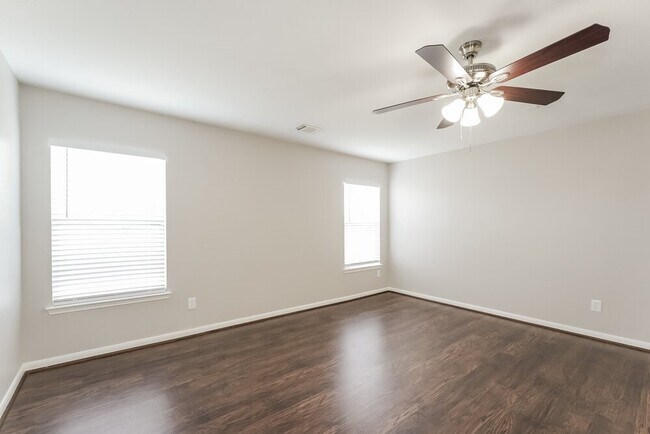 Building Photo - 16102 Dawn Marie Ln