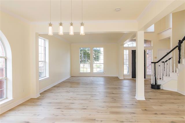 Building Photo - 3004 Normandy Dr