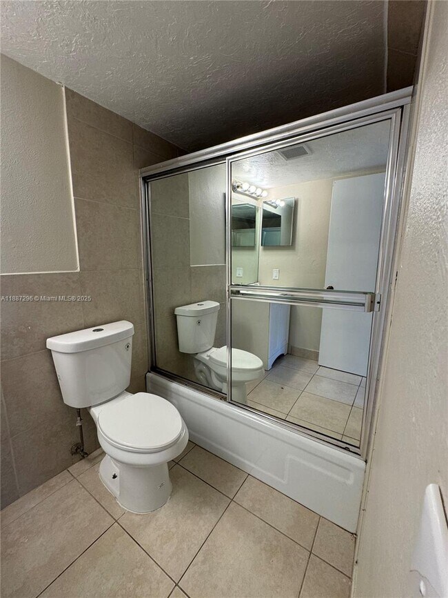 Building Photo - 7205 W Sunrise Blvd