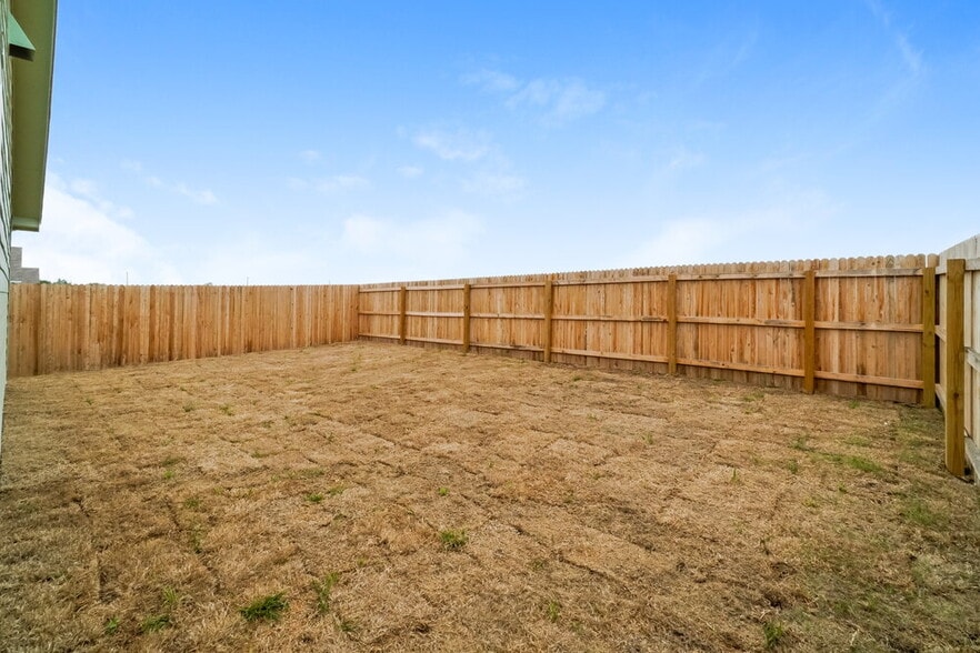 Building Photo - 2441 Double Oak Dr