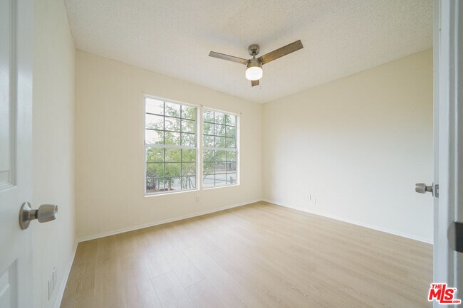 Building Photo - 38020 12th St E