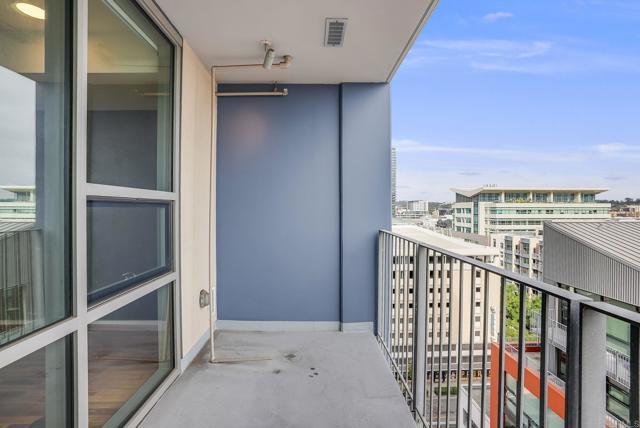 Building Photo - 321 Tenth Ave