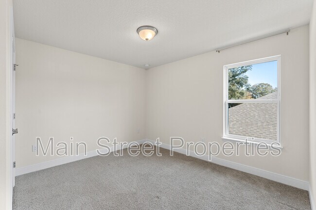 Building Photo - 136 Polo Ter