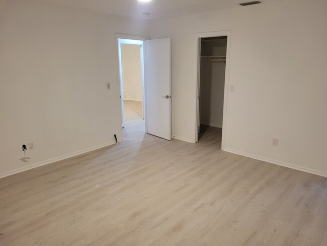 Building Photo - 3511 Jaffa Dr