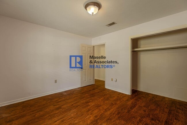 Building Photo - 2 Bed/1 Bath in Barnett Bend in Brandon