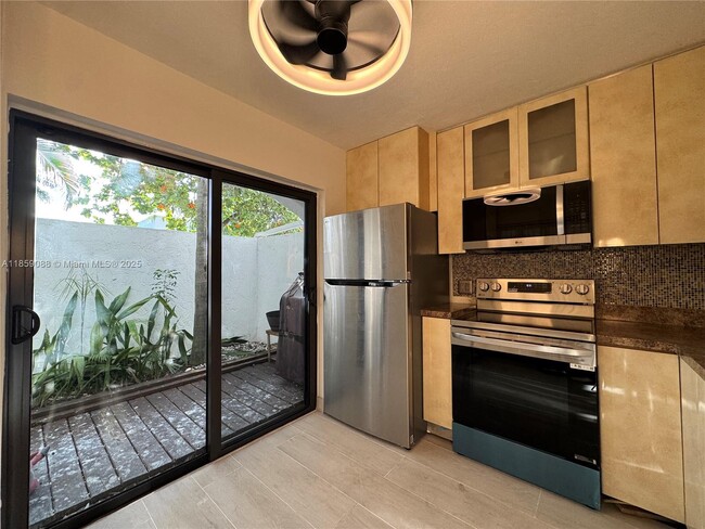 Building Photo - 20940 Bay Ct