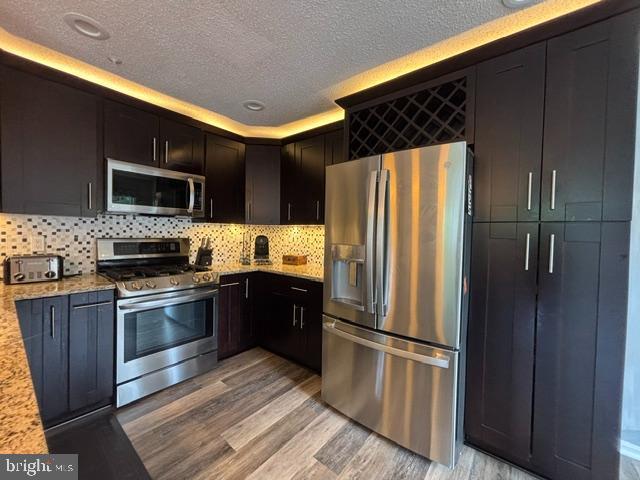 Building Photo - 10148 Vanderbilt Cir