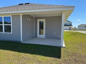 Building Photo - 58 Sawbrier St