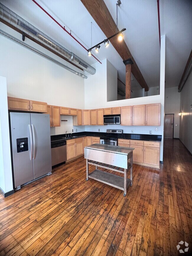 Building Photo - 1350 Rosa L Parks Blvd