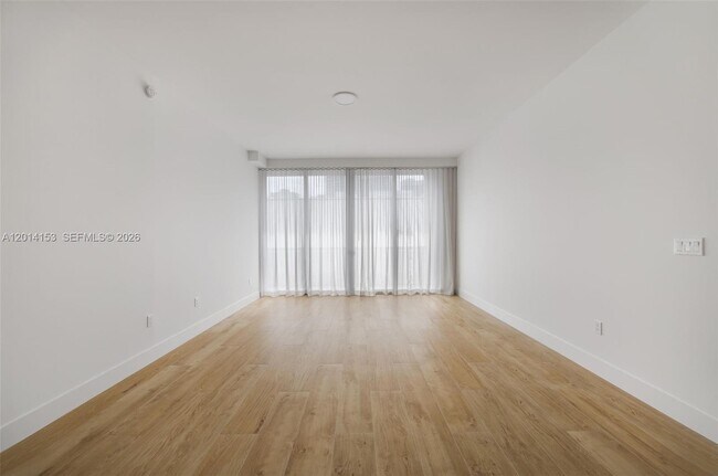 Building Photo - 3034 Oak Ave