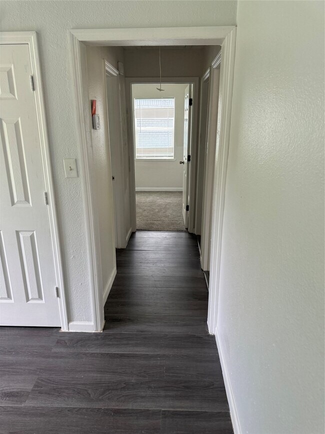 Building Photo - 4215 Botany Ln