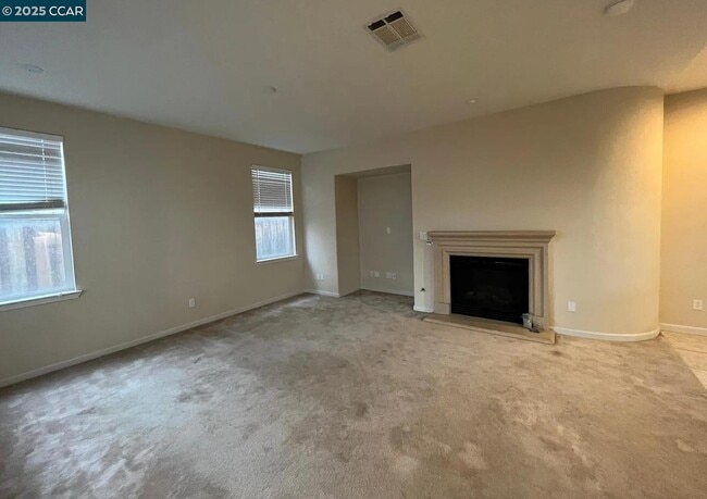 Building Photo - 911 Madrone Ave